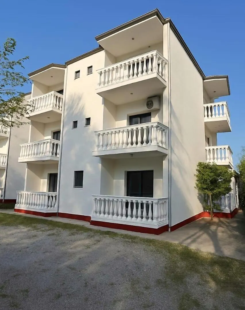 Hotel Mani 2 Velipojë Albânia