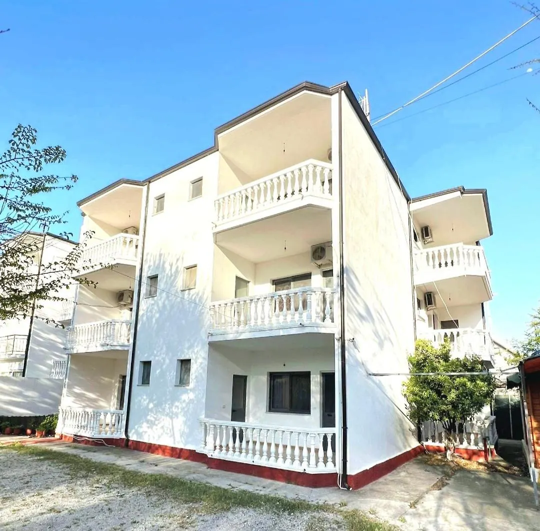Hotel Mani 2 location